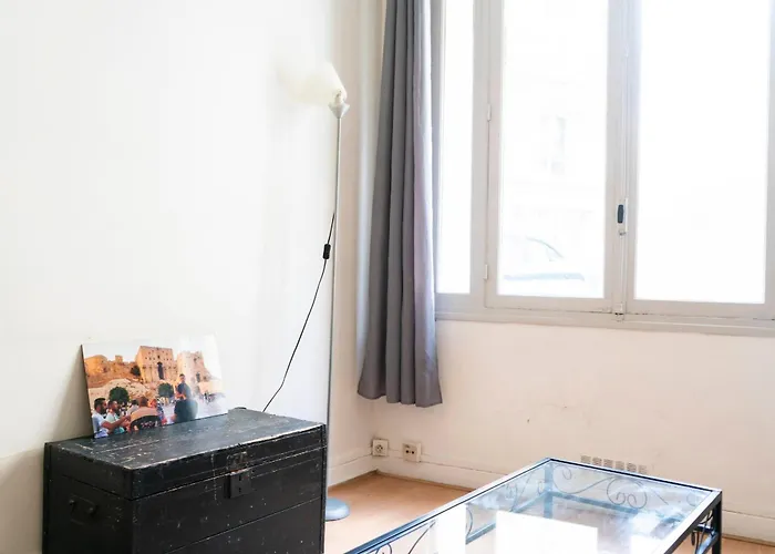 Charming With View Near Montmartre