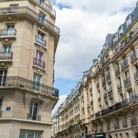 Charming With View Near Montmartre Appartement Parijs